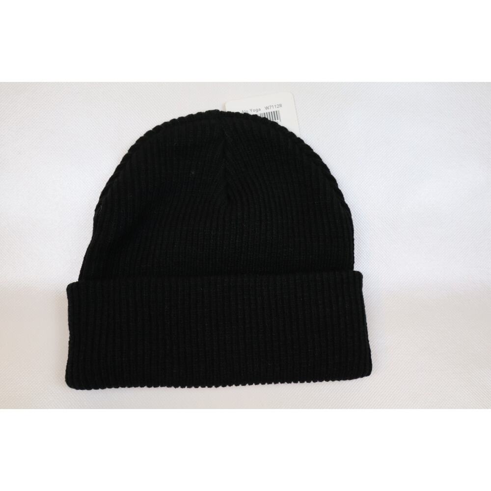 NEW Alo Yoga Everyday Women's Black Ribbed Knit Logo Cuffed Beanie Hat Size OS - Picture 3 of 4